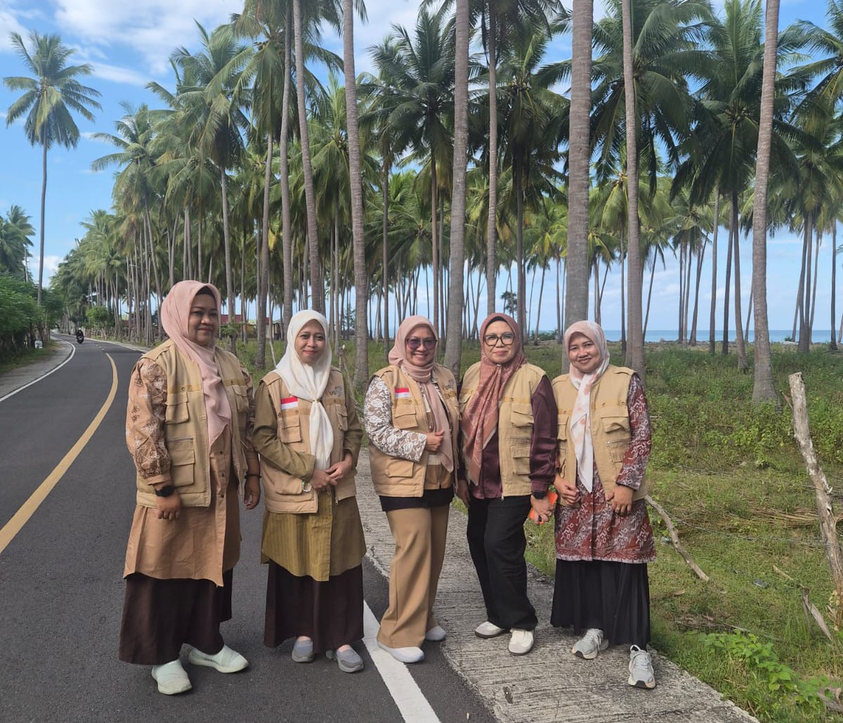 Tim Riset Polipangkep Kolaborasi UIM Hadirkan Living Laboratorium Ekonomi Berbasis Kelapa di Kepulauan Selayar