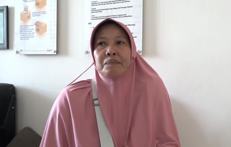 Keluarga Penumpang KMP Mutiara Santosa 2 Datangi Posko KSOP Makassar