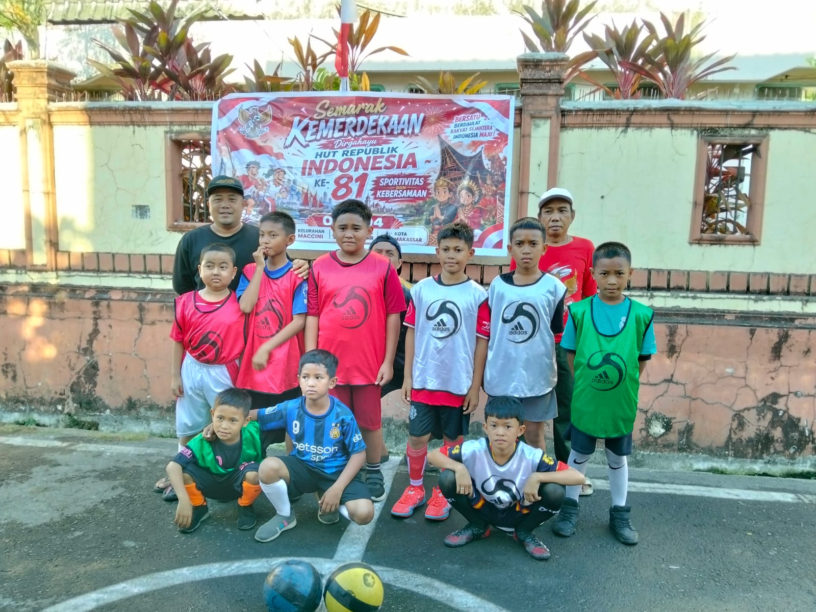 Peringati HUT ke-81 Kemerdekaan RI , Warga Maccini Pasar Malam Gelar Berbagai Lomba