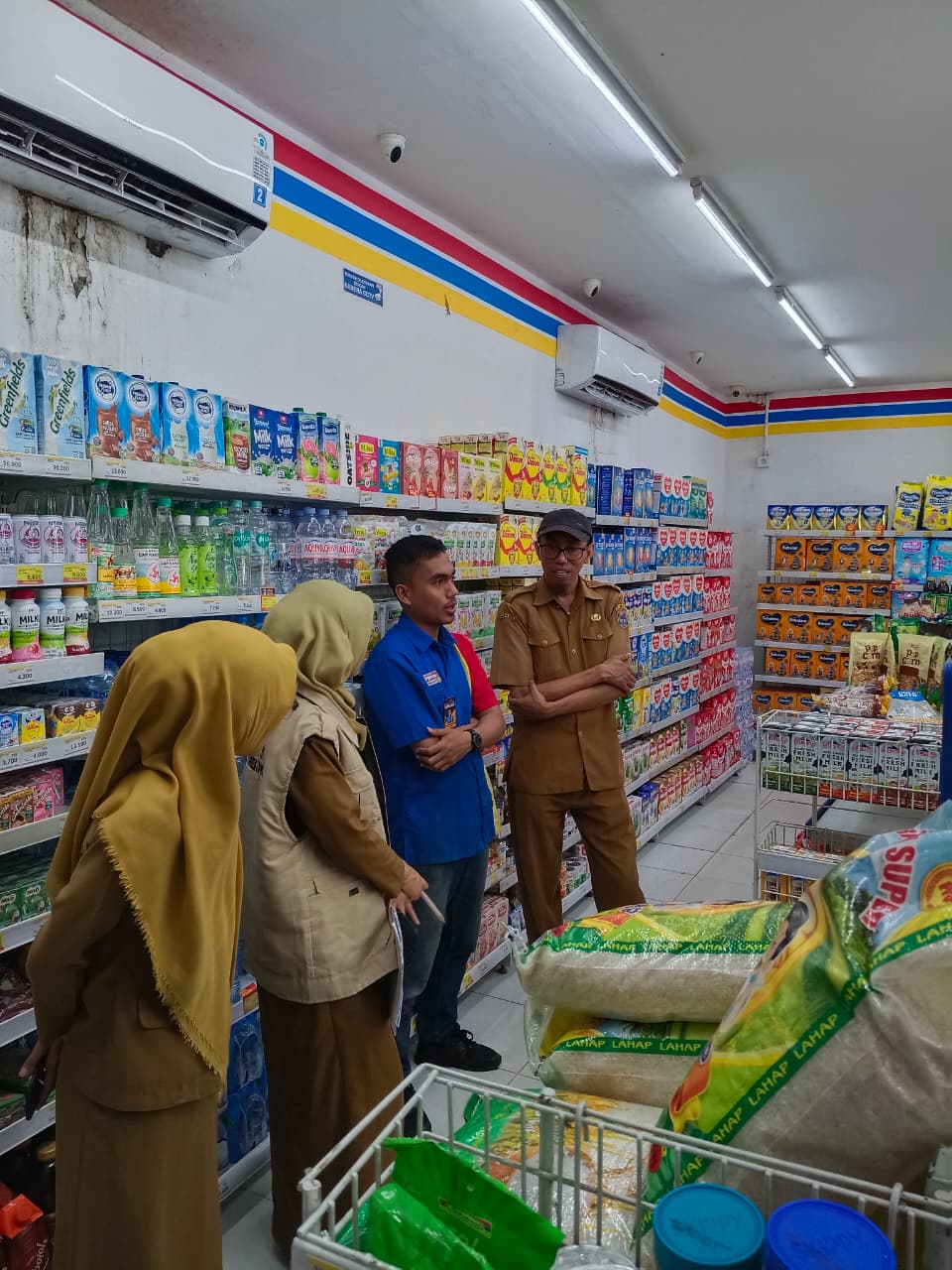 Jaga Kualitas Pangan Masyarakat, Dinas Ketahanan Pangan Enrekang Awasi Produk PSAT di Ritel Modern