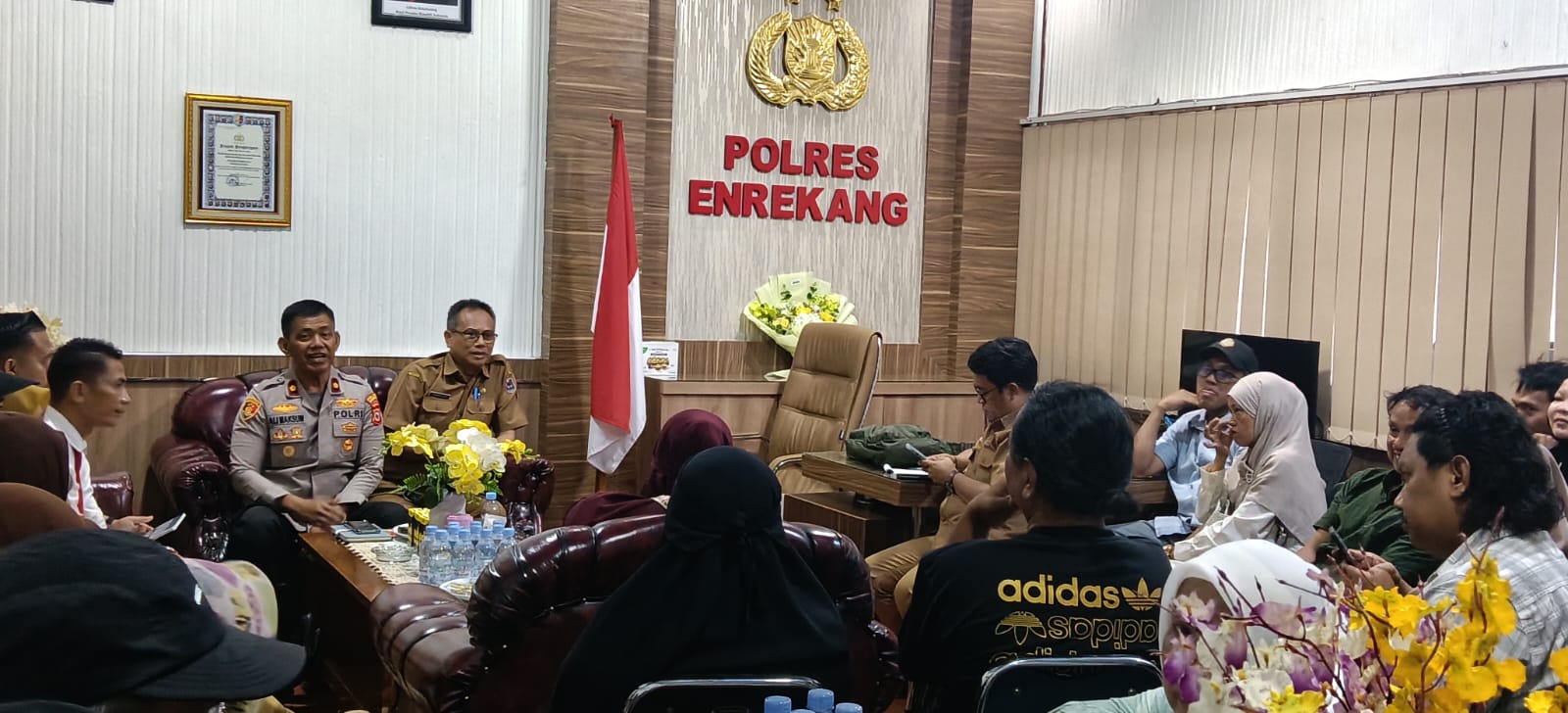 Harga LPG 3 Kg Bergejolak, Polres Enrekang Pertemukan Agen dan Pangkalan