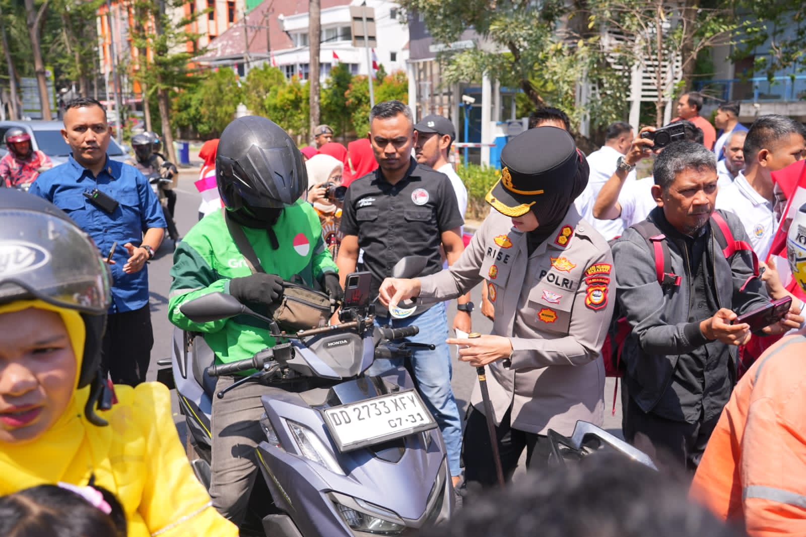 Kapolres AKBP Rise Kampanye Antinarkoba di Jalan Sudirman, Ajak Warga Lindungi Generasi Muda