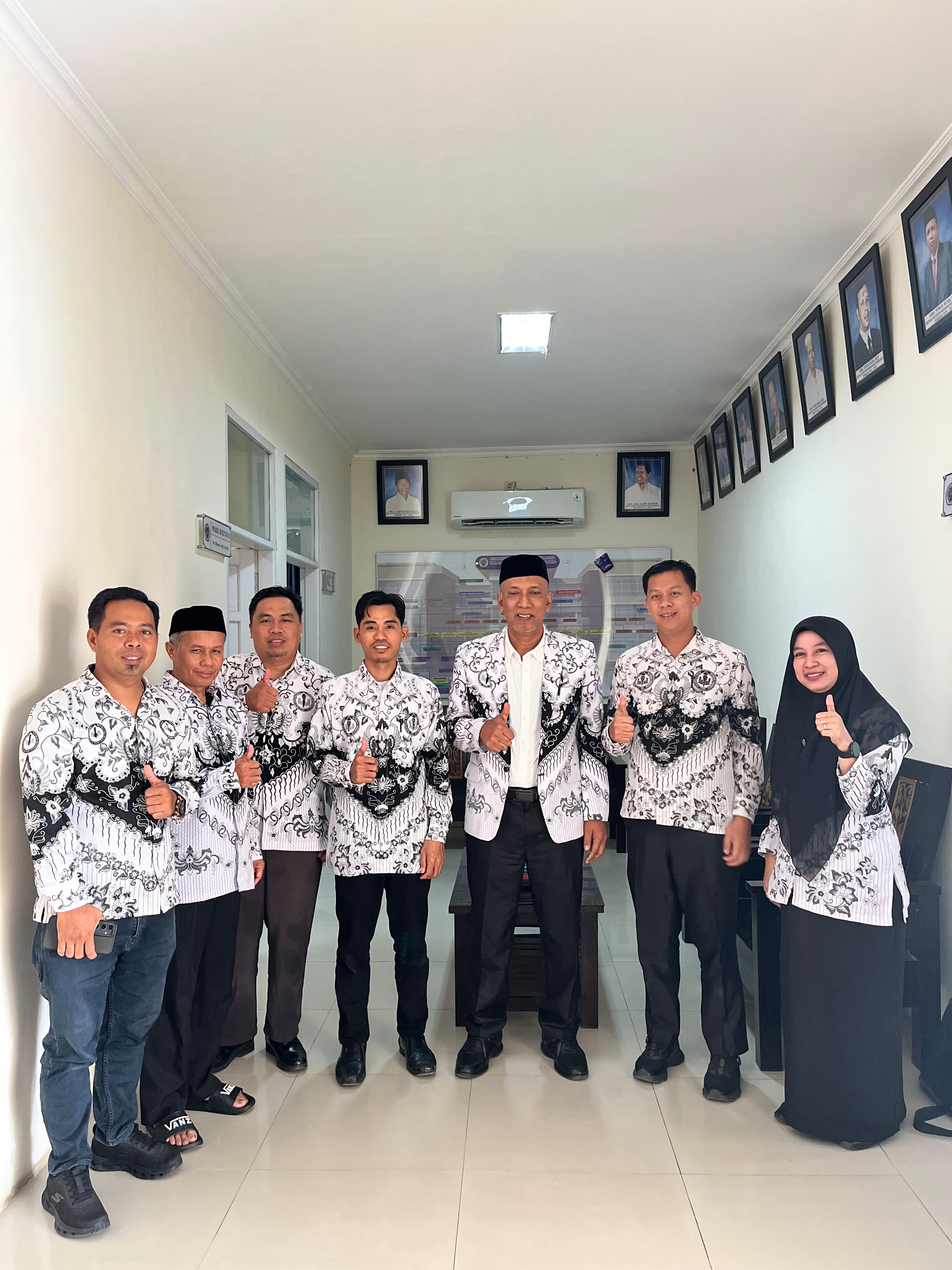 PGRI Cabang Khusus Resmi Terbentuk di UNIMEN, Rektor: Momentum Bersejarah untuk Perkuat Ekosistem Pendidikan