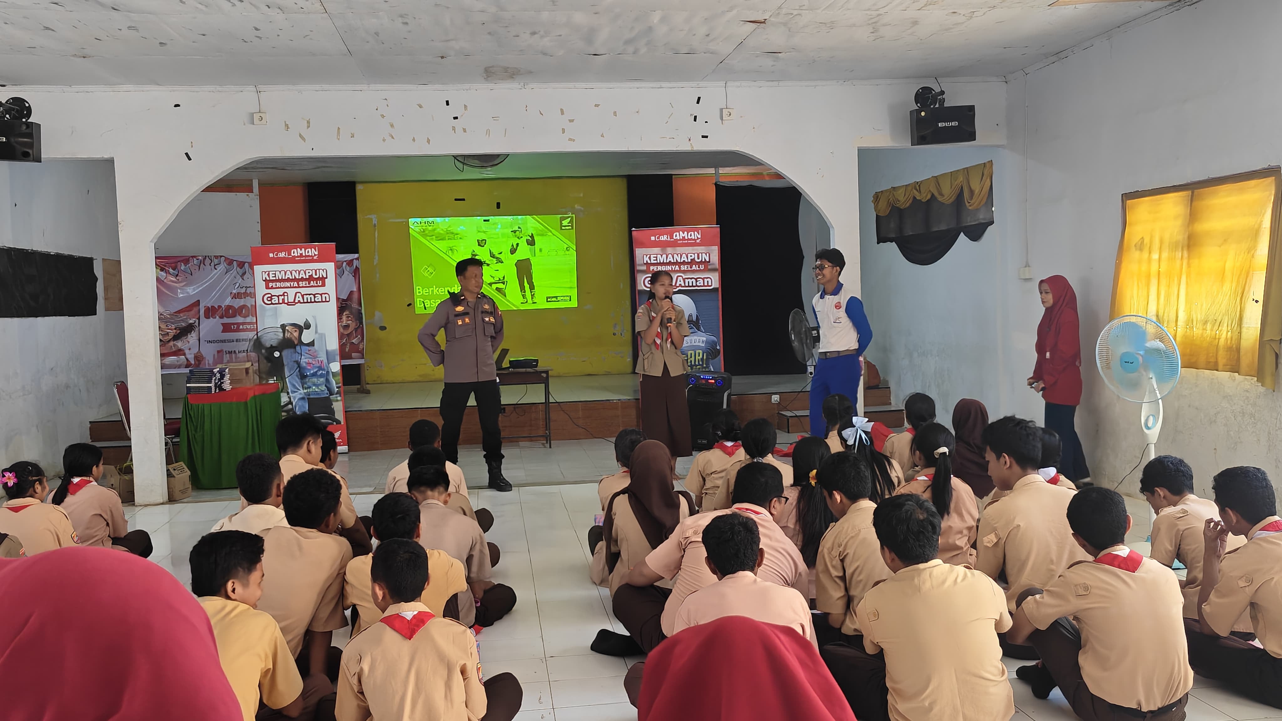 Asmo Sulsel dan Polsek Somba Opu Edukasi #Cari_Aman untuk Pelajar SMA Hasanuddin Gowa