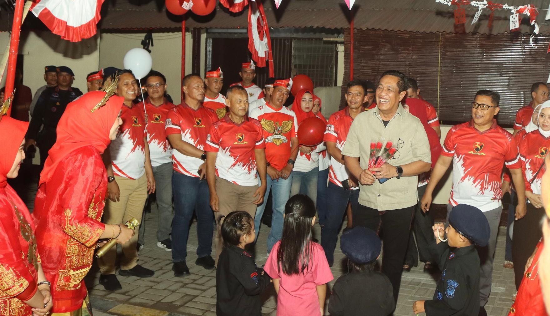 Semarak HUT RI ke-81, 13 Lorong Asrama Brimob Adu Kreativitas di Hadapan Kapolda Sulsel