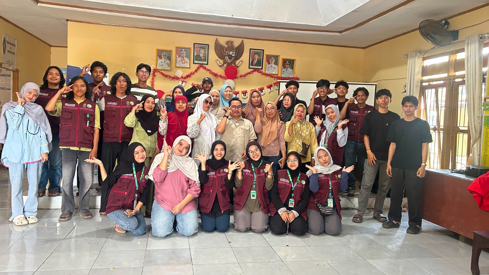 Tim Cara’de BEM KMF TP UH PPKO 2026 Dorong Kemandirian Pembudidaya melalui Pelatihan Produksi Pakan Ikan