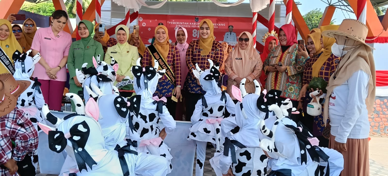 Karnaval PAUD Semarakkan HUT ke-81 RI, Dilepas Kadis Dikbud Disambut Bunda PAUD