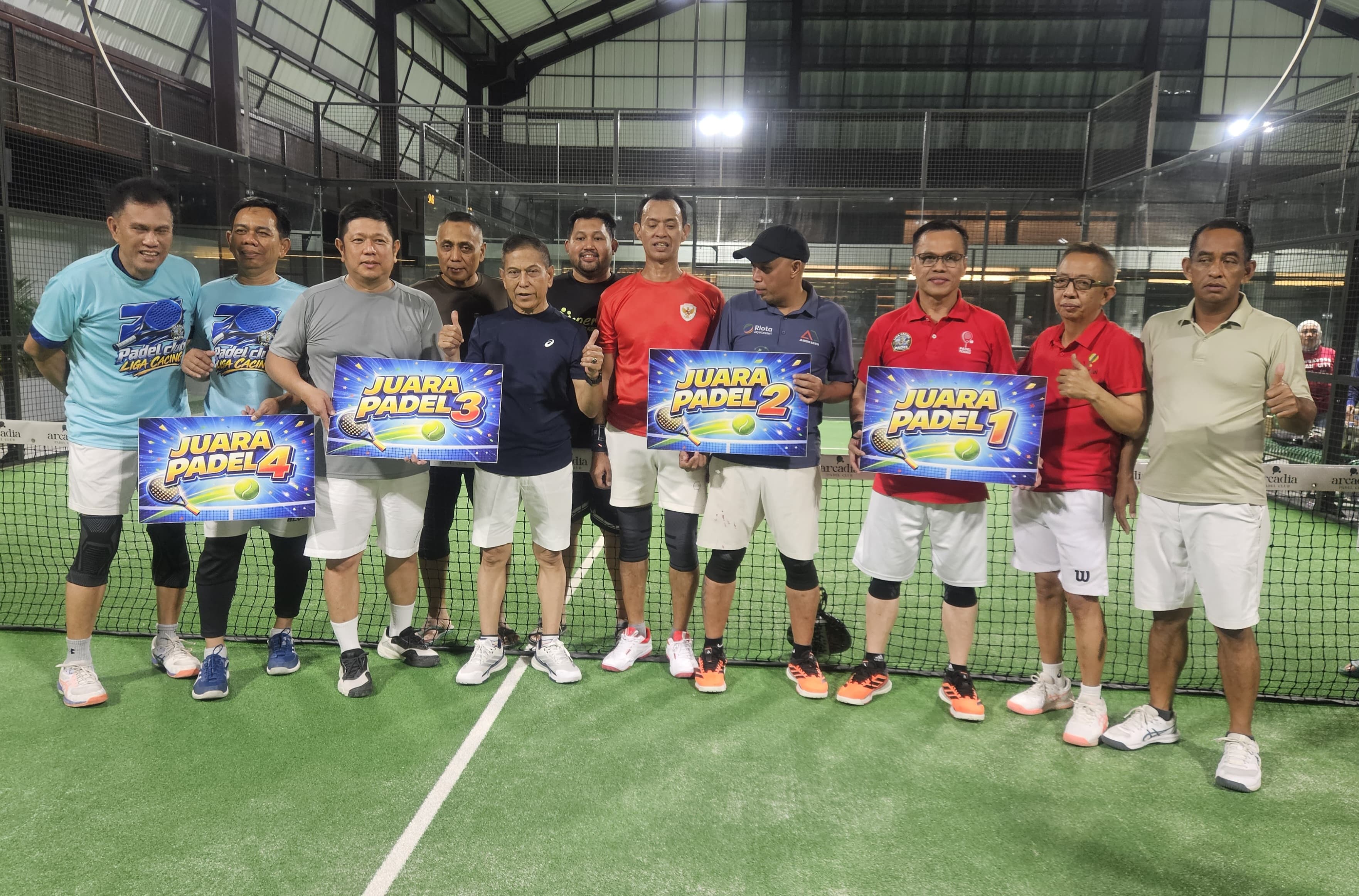 Boy-Hartawan Juara Turnamen Padel Merdeka By Liga Cacing