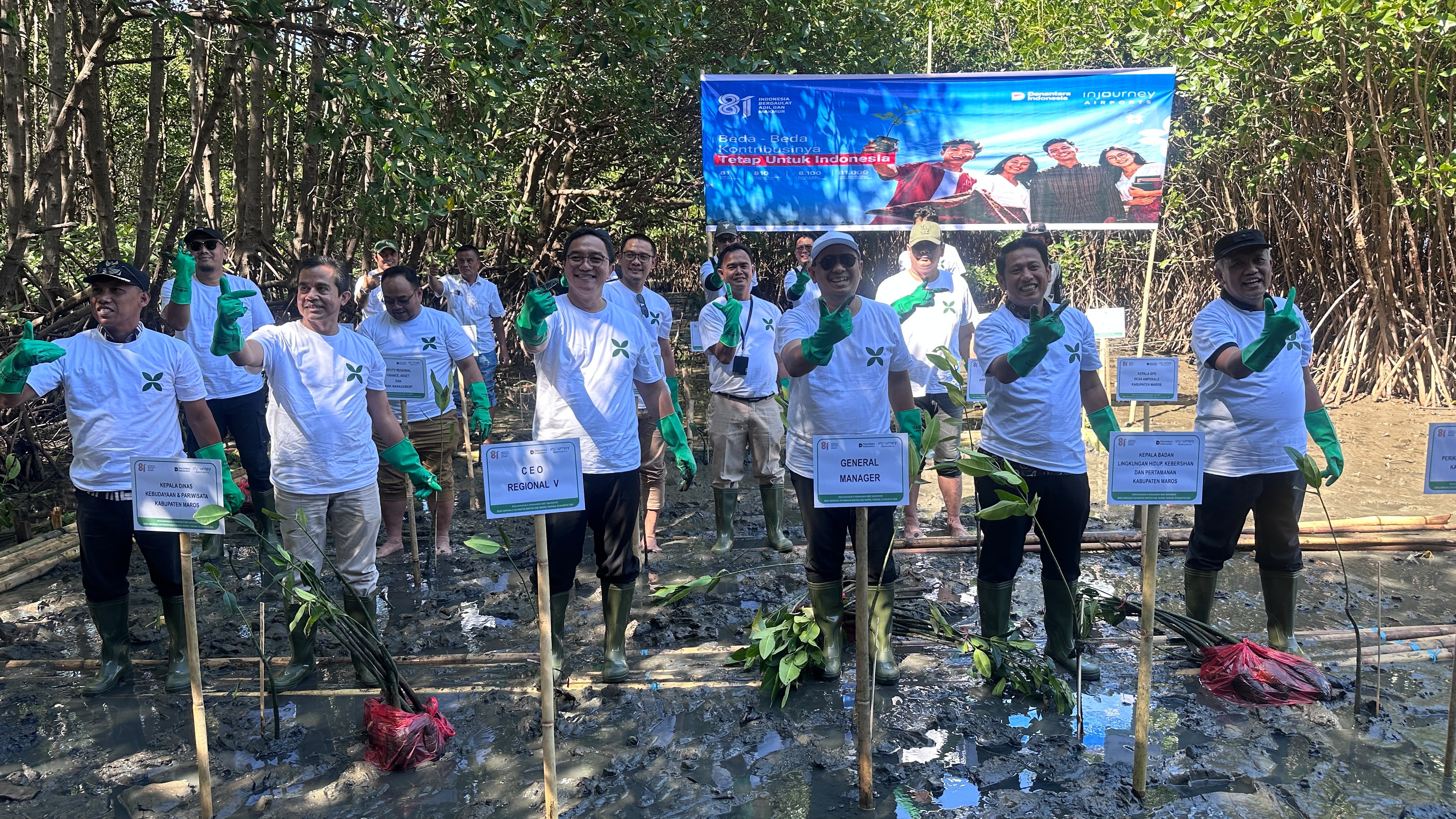 70 Ribu Bibit Mangrove Ditanam di Pesisir Binanga Sangkara Maros