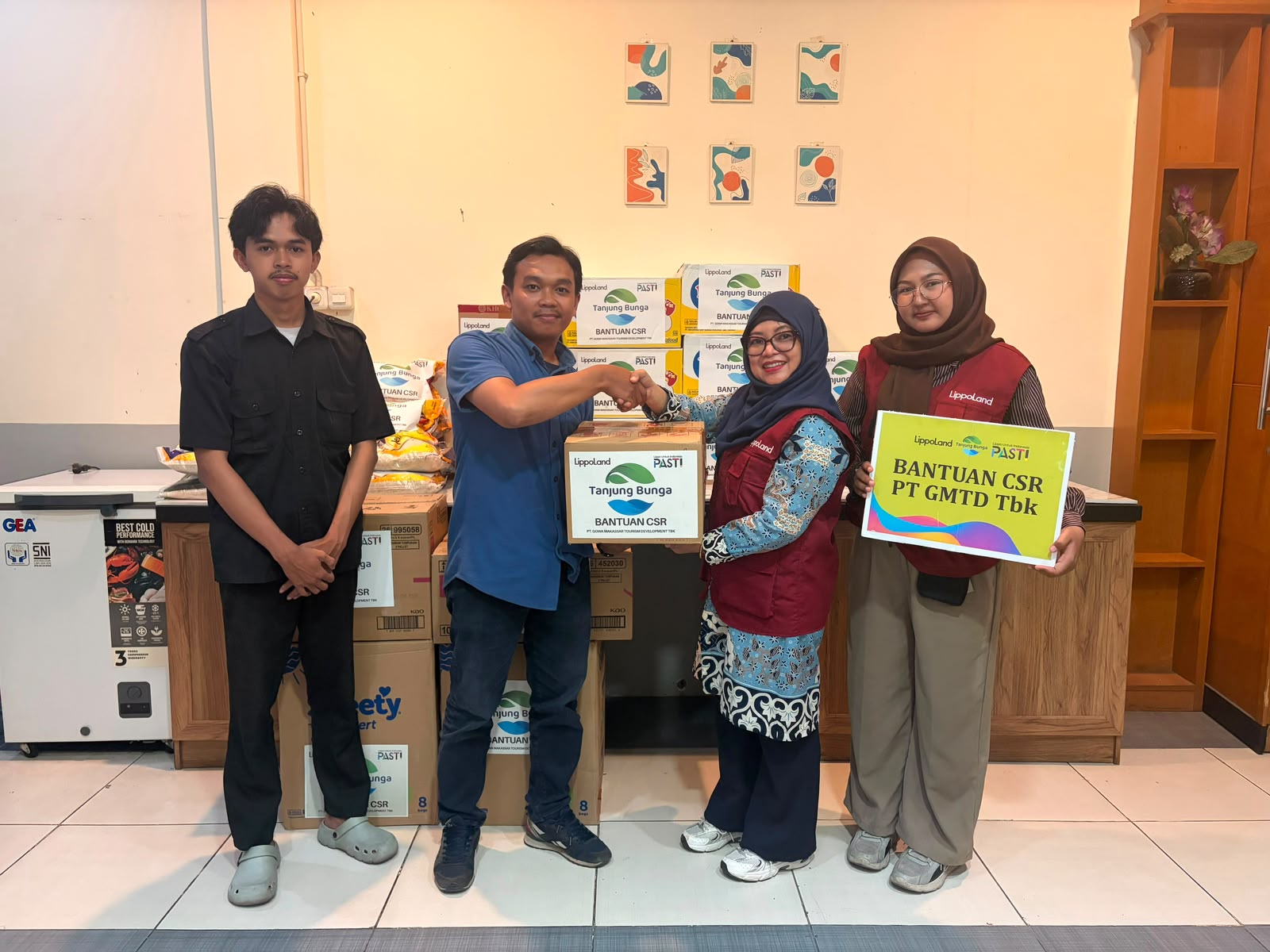 GMTD Salurkan Bantuan CSR untuk Warga Terdampak Gempa Bumi di NTT melalui Forum CSR Sulawesi Selatan