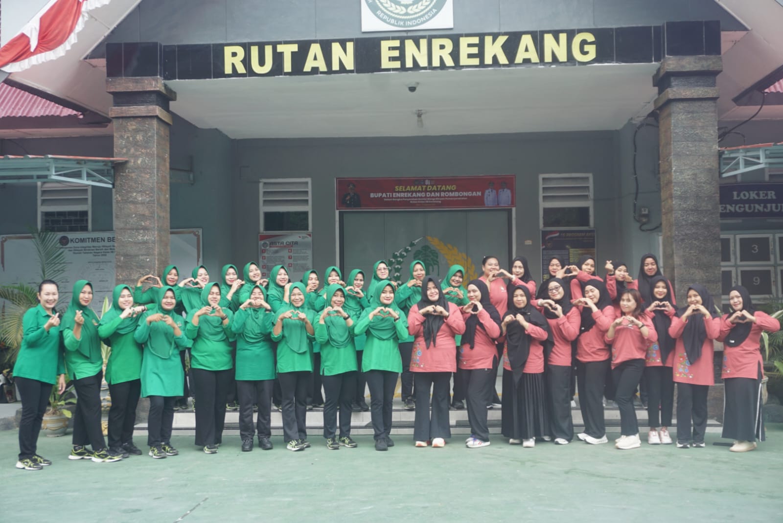 Tak Sekadar Senam, Persit KCK Kodim Enrekang Kunjungi dan Apresiasi Karya Warga Binaan