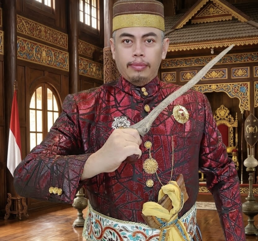 Aspirasi Historis Nusantara dan Janji Pendiri Bangsa: Catatan Kritis Lembaga Adat Pasukan To Manurung untuk Presiden
