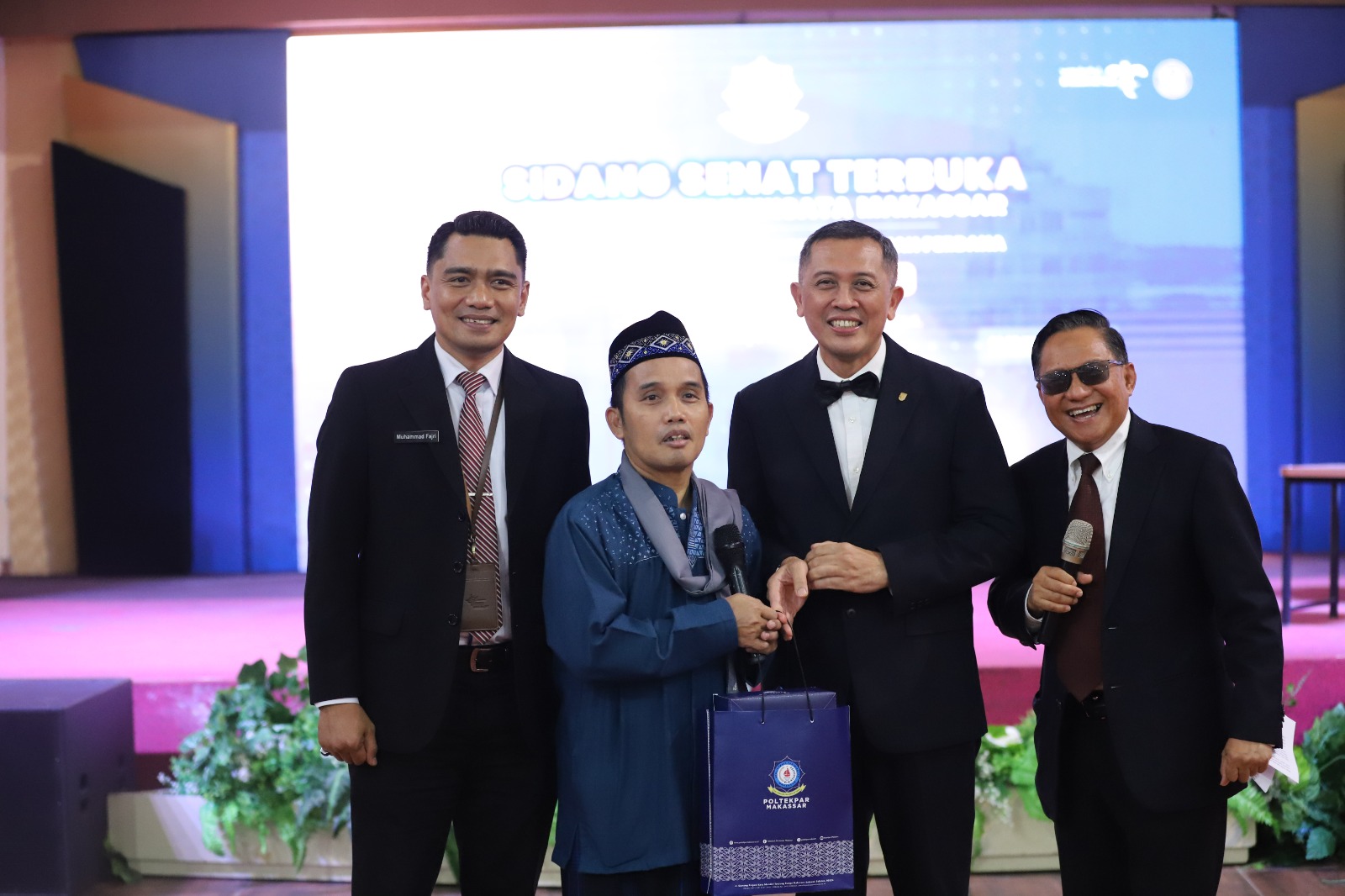 Ustadz Maulana Bekali Mahasiswa Baru Poltekpar Makassar: Raih Dunia dan Akhirat dengan Ilmu