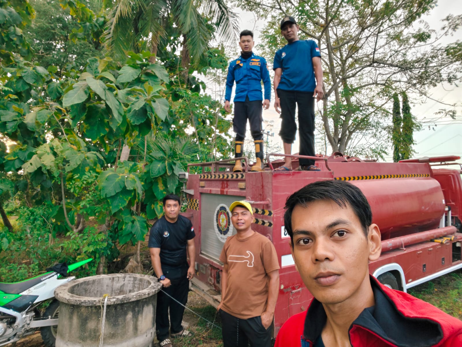 Kemarau Melanda, Anggota Komisi II DPRD Wajo Dorong Damkar Wajo Bantu Petani Aliri Sawah