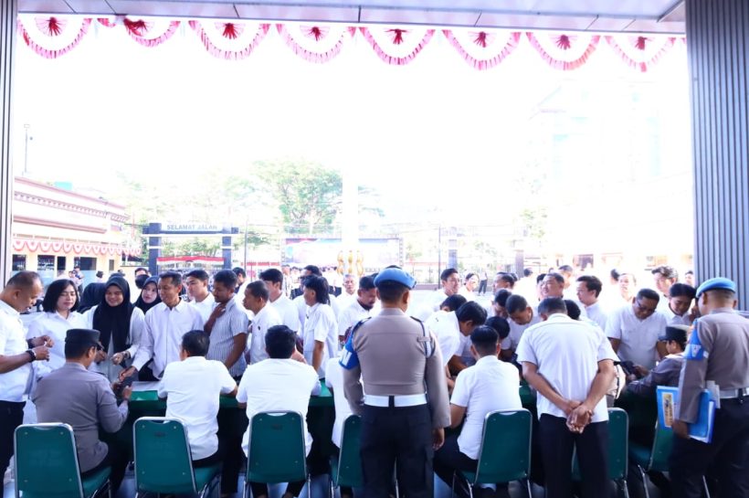 Cegah Prilaku Judol dan Pinjol, Propam Polrestabes Makassar Periksa Handphone Personel